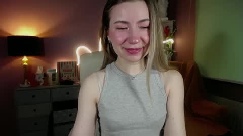 Snapshot of mia_luxx92 chatting on 02-28-25, 07:58 Mia online show from 02-28-25, 07:58