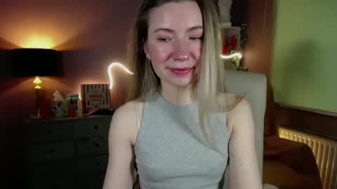 Snapshot of mia_luxx92 chatting on 03-07-25, 07:41 Mia online show from 03-07-25, 07:41