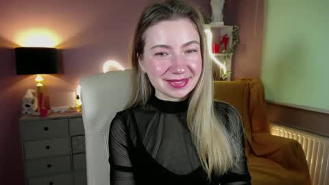 Snapshot of mia_luxx92 chatting on 03-12-25, 07:35 Mia online show from 03-12-25, 07:35