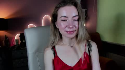Snapshot of mia_luxx92 chatting on 09-20-25, 06:58 Mia online show from 09-20-25, 06:58