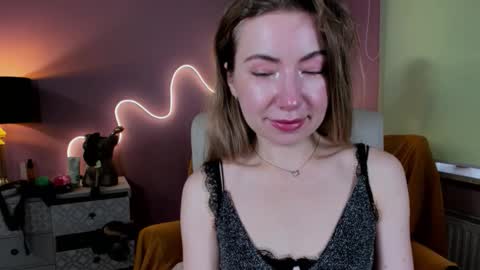 Snapshot of mia_luxx92 chatting on 09-27-25, 07:13 Mia online show from 09-27-25, 07:13