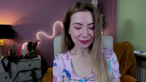 Snapshot of mia_luxx92 chatting on 10-03-25, 07:27 Mia online show from 10-03-25, 07:27