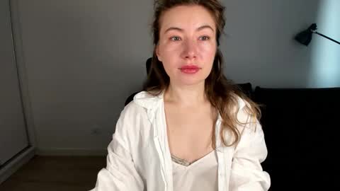 Mia online show from 02-16-26, 07:26