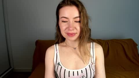 Snapshot of mia_luxx92 chatting on 06-07-26, 06:28 Mia online show from 06-07-26, 06:28