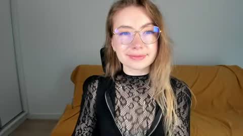 Snapshot of mia_luxx92 chatting on 06-11-26, 06:55 Mia online show from 06-11-26, 06:55