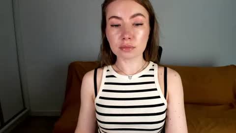 Snapshot of mia_luxx92 chatting on 06-18-26, 09:47 Mia online show from 06-18-26, 09:47