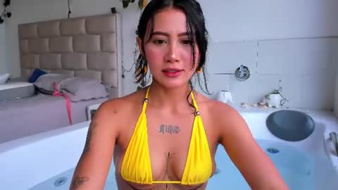 Snapshot of mia_miel69 chatting on 06-20-26, 05:38 mia_miel69 online show from 06-20-26, 05:38