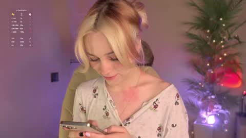 mia_milagros online show from 03-23-26, 01:53
