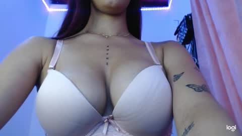 mia independent model online show from 02-06-25, 10:32