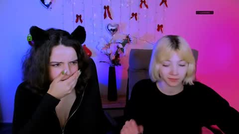 mia_mooon_ online show from 04-18-26, 08:51