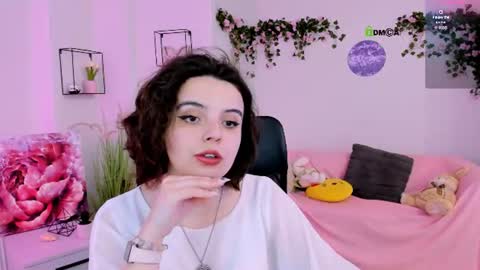 mia_mooon_ online show from 06-26-26, 08:41