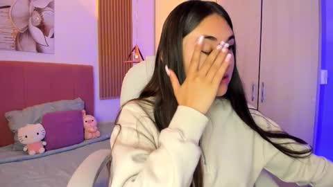 Mia Nevaeh - follow me online show from 10-24-25, 09:55