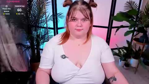 Snapshot of mia_of_your_dreams chatting on 07-02-26, 08:15 Sweet Mia online show from 07-02-26, 08:15