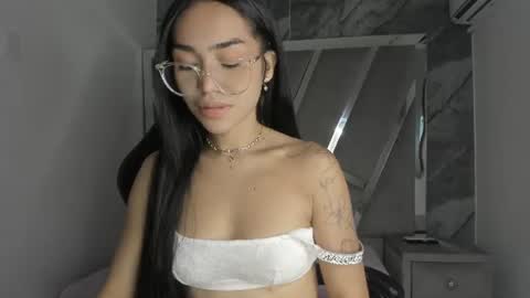 Snapshot of mia_petiteht chatting on 06-14-26, 08:33 mia_petiteht online show from 06-14-26, 08:33