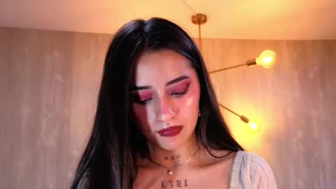 Snapshot of mia_ponce_a chatting on 11-08-25, 01:39 MIA online show from 11-08-25, 01:39