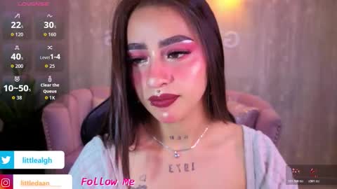Snapshot of mia_ponce_a chatting on 11-12-25, 01:44 MIA online show from 11-12-25, 01:44