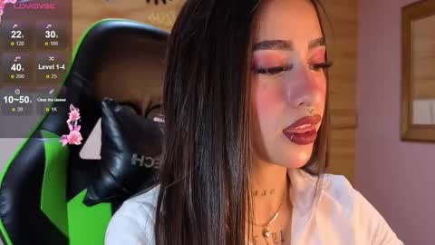 Snapshot of mia_ponce_a chatting on 11-23-25, 01:44 MIA online show from 11-23-25, 01:44