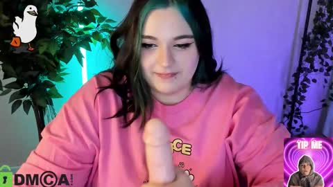 Mia online show from 03-12-26, 01:23