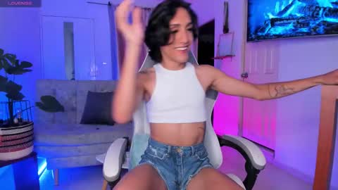 Snapshot of mia_ravenn chatting on 11-06-25, 02:34 Mia online show from 11-06-25, 02:34