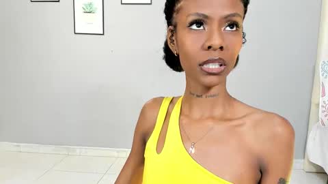Snapshot of mia_rissi chatting on 03-12-25, 02:56 Mia online show from 03-12-25, 02:56