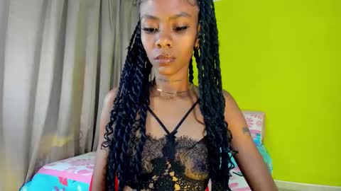 Snapshot of mia_rissi chatting on 10-11-25, 02:37 Mia online show from 10-11-25, 02:37