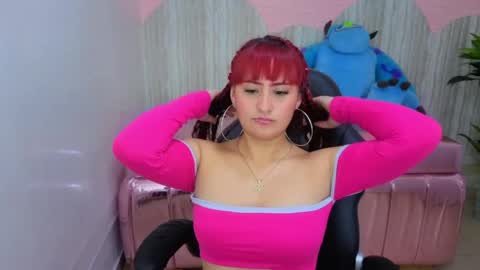 Mia online show from 05-07-26, 10:04