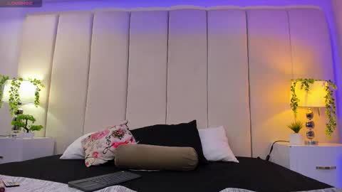 Snapshot of mia_rousse25 chatting on 12-01-25, 01:43 mia rousse25 online show from 12-01-25, 01:43