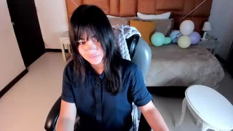 Snapshot of mia_rousseau chatting on 06-16-26, 03:53 MIA online show from 06-16-26, 03:53