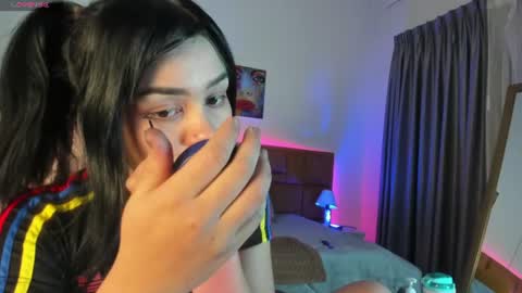Snapshot of mia_rousseau chatting on 06-26-26, 02:38 MIA online show from 06-26-26, 02:38