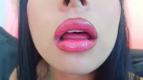 Mia online show from 03-23-26, 09:30