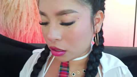 Mia online show from 03-28-26, 10:09