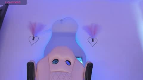 mia_royal online show from 04-18-26, 06:56