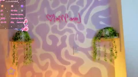 Snapshot of mia_scarlet7 chatting on 07-07-26, 12:31 Mia . online show from 07-07-26, 12:31