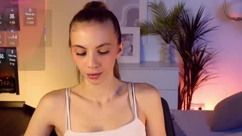 Mia online show from 11-21-25, 06:23