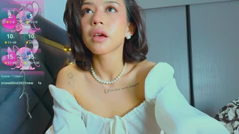 Mia online show from 02-06-25, 12:59