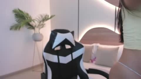 Snapshot of mia_slora chatting on 06-25-26, 02:11 M I A online show from 06-25-26, 02:11