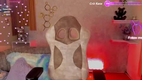 Mia online show from 05-17-26, 12:12