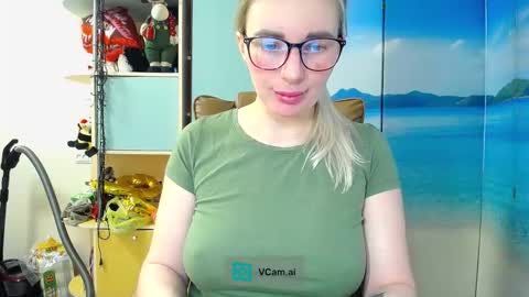 Snapshot of mia_sunnyy chatting on 02-08-26, 12:41 Mia. online show from 02-08-26, 12:41