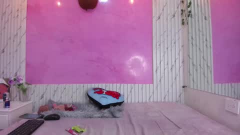 Mia online show from 03-28-26, 10:53