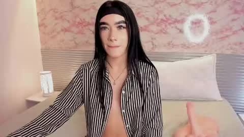 Snapshot of mia_velveet chatting on 05-20-26, 07:42 mia_velveet online show from 05-20-26, 07:42
