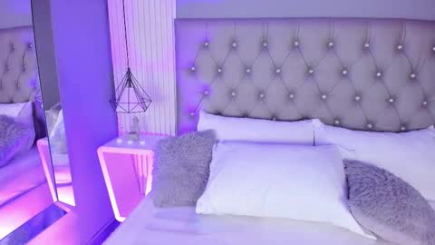 mia vixenn  online show from 12-14-25, 11:20