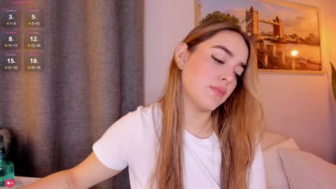 Mia White  online show from 01-25-25, 12:37