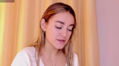 Mia White  online show from 01-08-26, 01:02