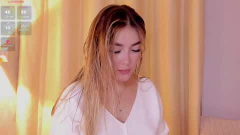 Mia White  online show from 02-19-26, 12:56