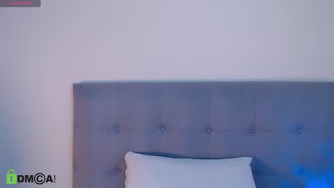 Snapshot of mia_zt_ chatting on 01-04-25, 03:29 Mariana online show from 01-04-25, 03:29