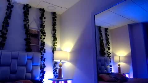 Mia online show from 05-22-26, 11:16