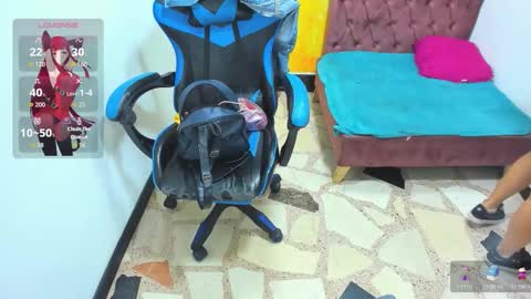       online show from 11-23-25, 12:27