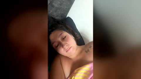 Snapshot of miaa_scott chatting on 05-30-26, 05:10 online show from 05-30-26, 05:10