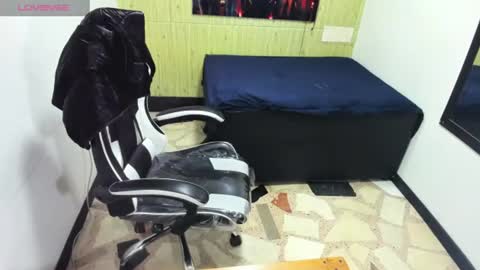 Snapshot of miaa_scott chatting on 07-19-26, 03:32 online show from 07-19-26, 03:32