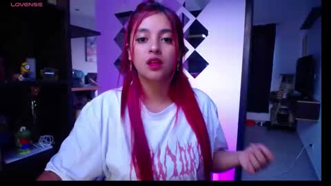 Snapshot of miaaa_mo chatting on 01-08-25, 10:37 Ma online show from 01-08-25, 10:37